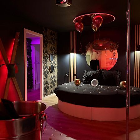 Love Room Haut De Gamme - L'Extase Avec Jacuzzi Violaines Екстер'єр фото